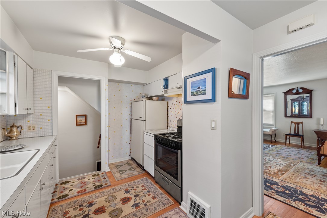 2401 Ralph Avenue Cleveland, OH 44109 - Photo 8 of 47 Gallery Image 8
