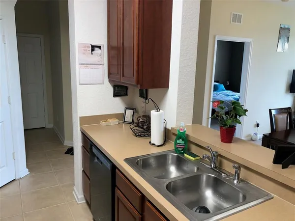 $2,000 | 2484 San Tecla Street, Unit 402, Orlando, FL 32835