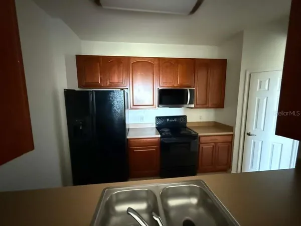 $2,000 | 2484 San Tecla Street, Unit 402, Orlando, FL 32835