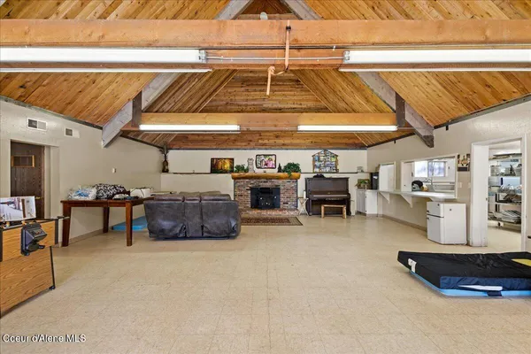 $2,100,000 | 8072 West Radmer Road, Rathdrum, ID 83858