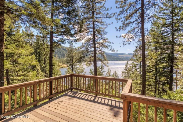 $2,100,000 | 8072 West Radmer Road, Rathdrum, ID 83858