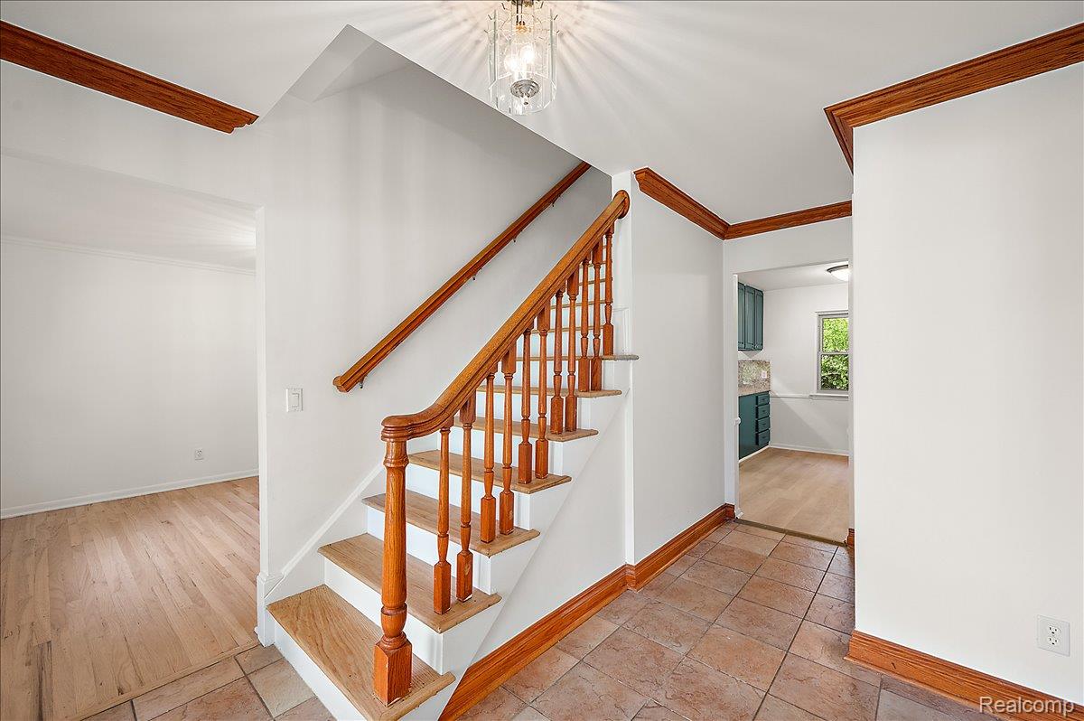 536 Rolling Rock Road Bloomfield Hills, MI 48304 - Photo 6 of 48 18-536 Rolling Rock Dr-33.jpg