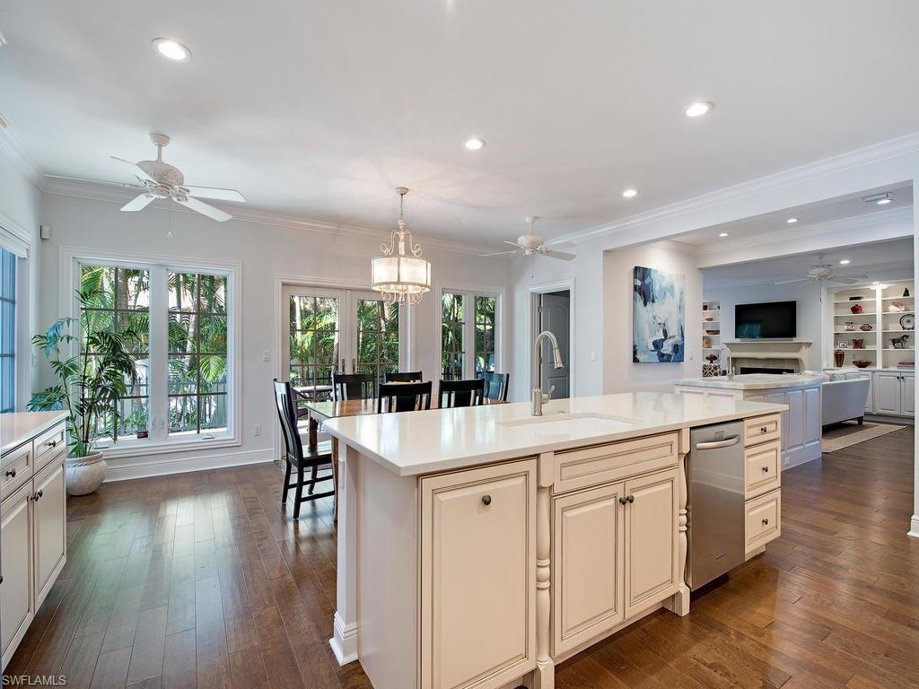 475 Putter Point Drive Naples, FL 34103 - Photo 8 of 23 Gallery Image 8