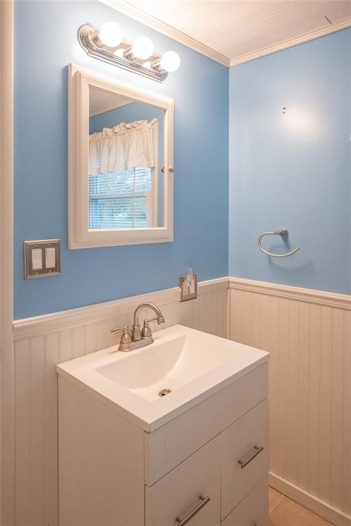 103 Frogtown Road New Alexandria, PA 15670 - Photo 9 of 23 Main Floor Bath w/ New Window