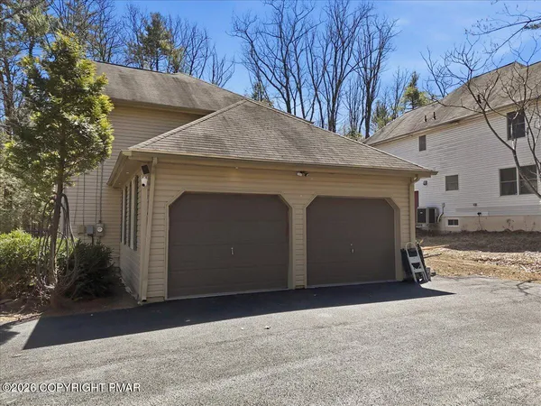 $520,000 | 413 President Harrison Place, Henryville, PA 18332