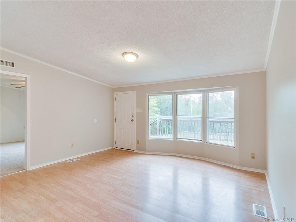 151 Loray Farm Road Dallas, NC 28034 - Photo 8 of 35