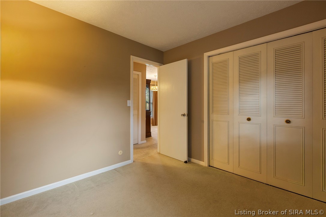 405 Hemlock Road Jeffersonville, IN 47130 - Photo 43 of 48