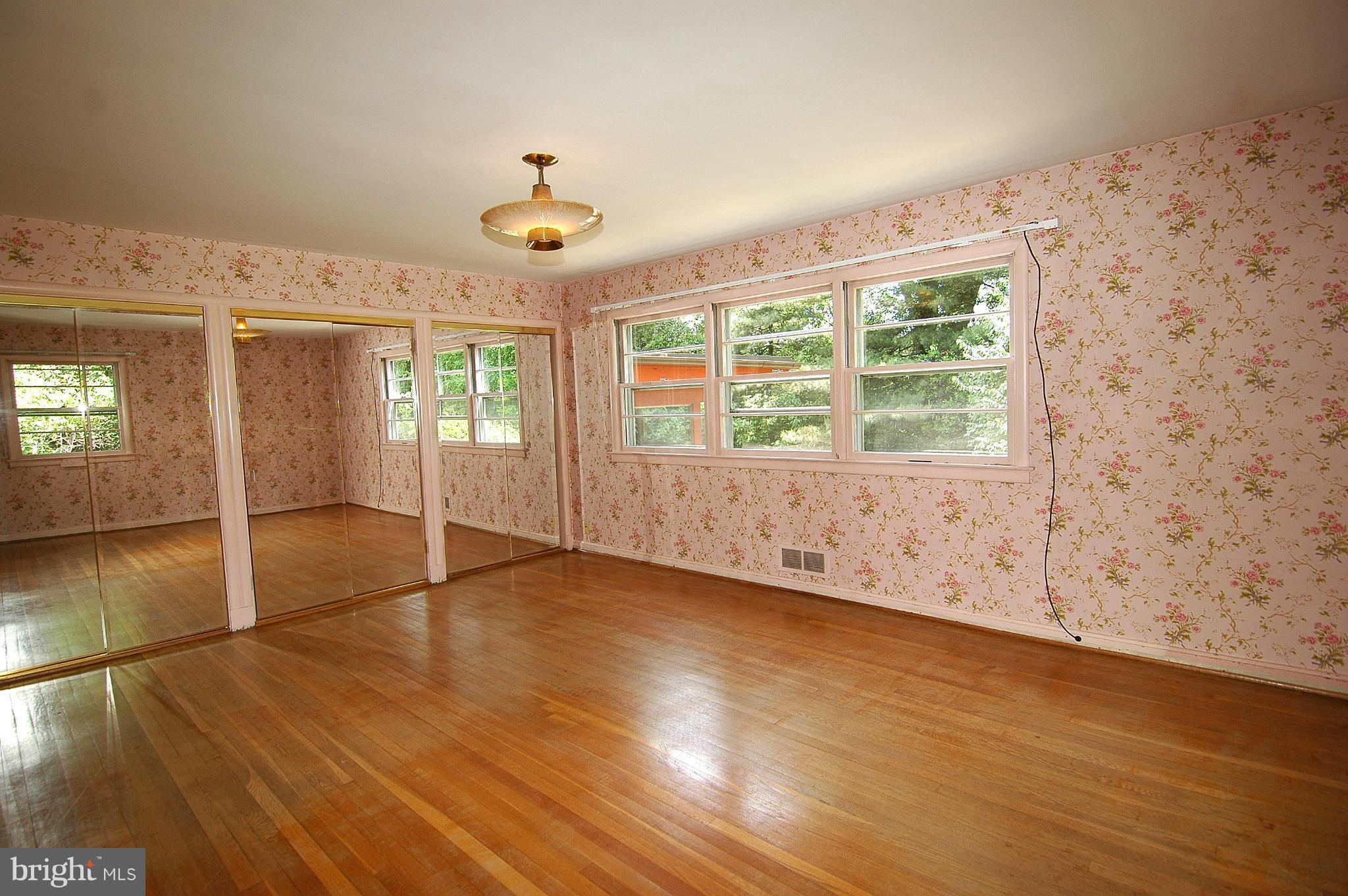 3223 Park View Road Chevy Chase, MD 20815 - Photo 14 of 27 Bedroom (Master)