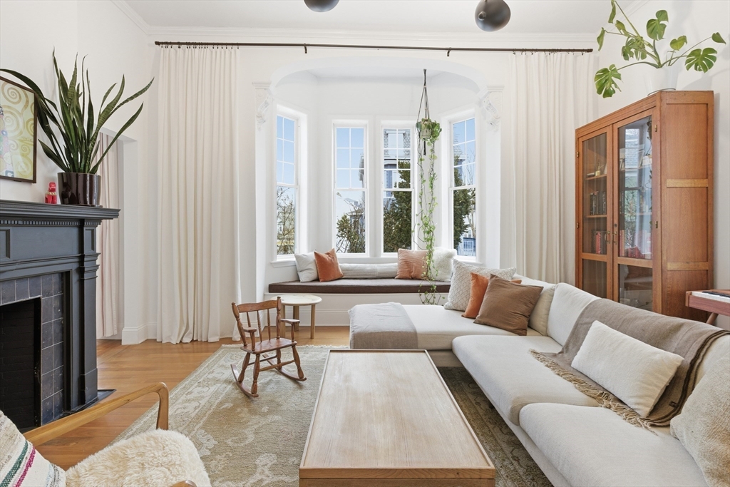 76 Perrin Street, Unit 1 Boston, MA 02119 - Photo 4 of 24 Gallery Image 4