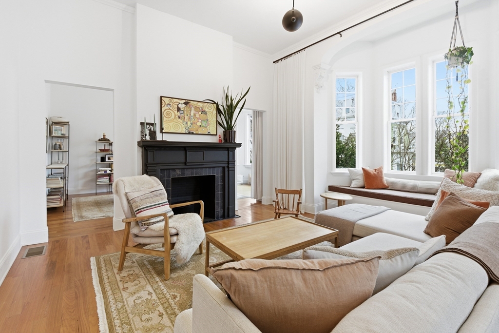 76 Perrin Street, Unit 1 Boston, MA 02119 - Photo 5 of 22