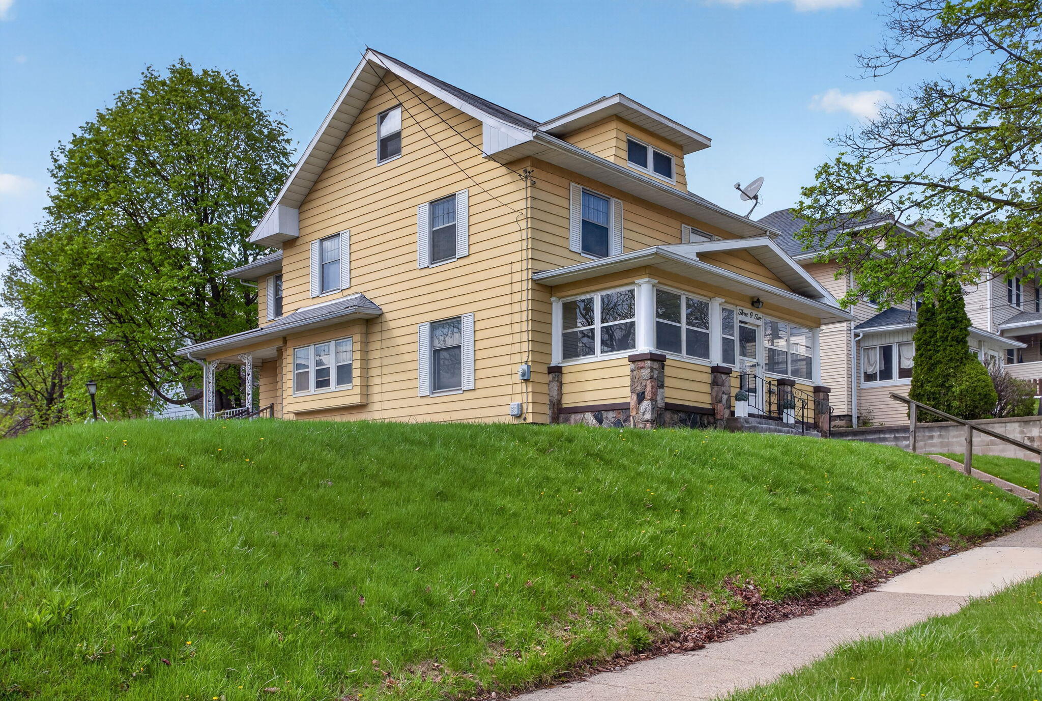 Undisclosed Address Jackson, MI 49201 - Photo 3 of 39 54-web-or-mls-0N0A6254