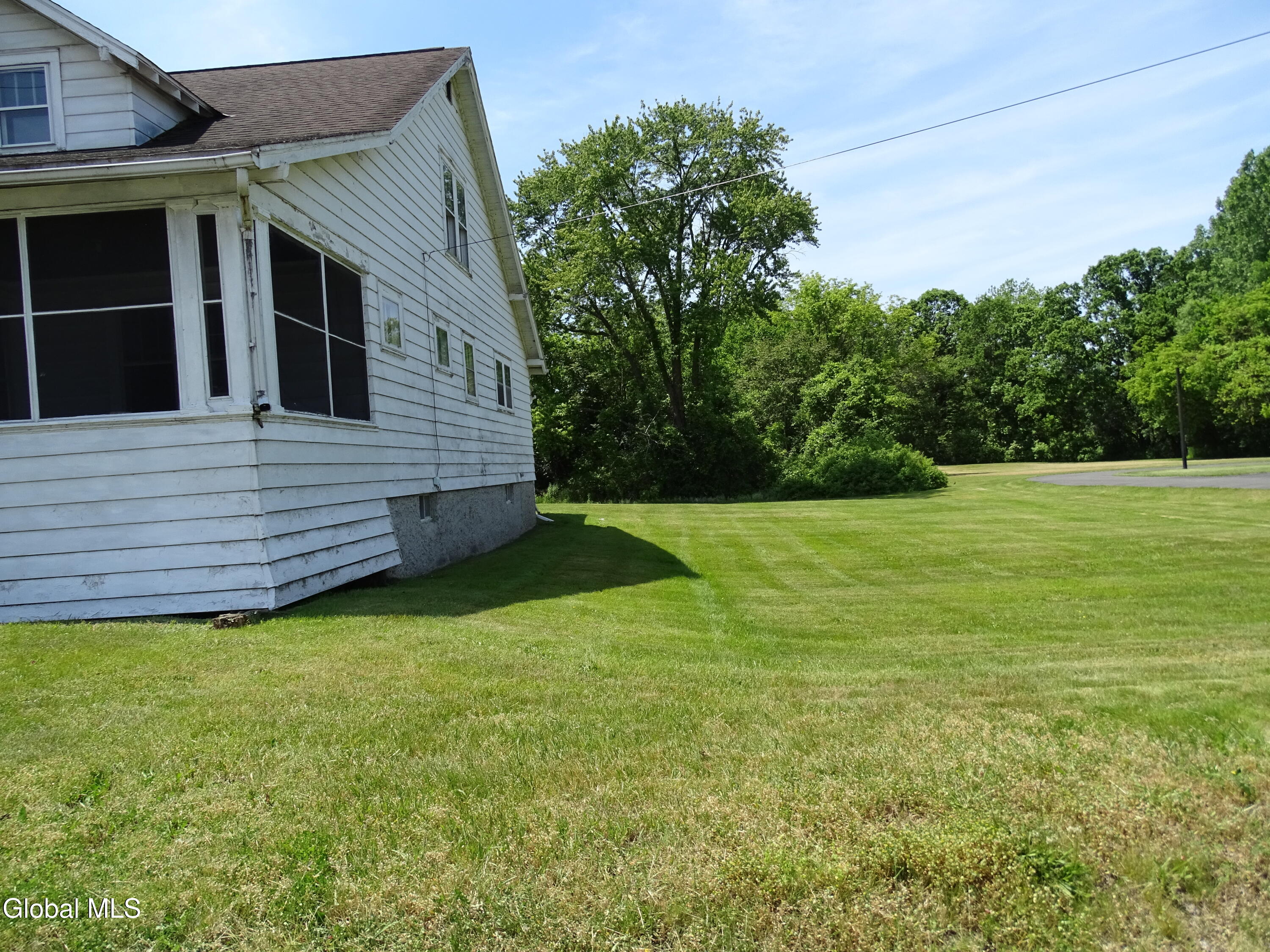 90 Cohoes Road Colonie, NY 12189 - Photo 7 of 29 DSC01490