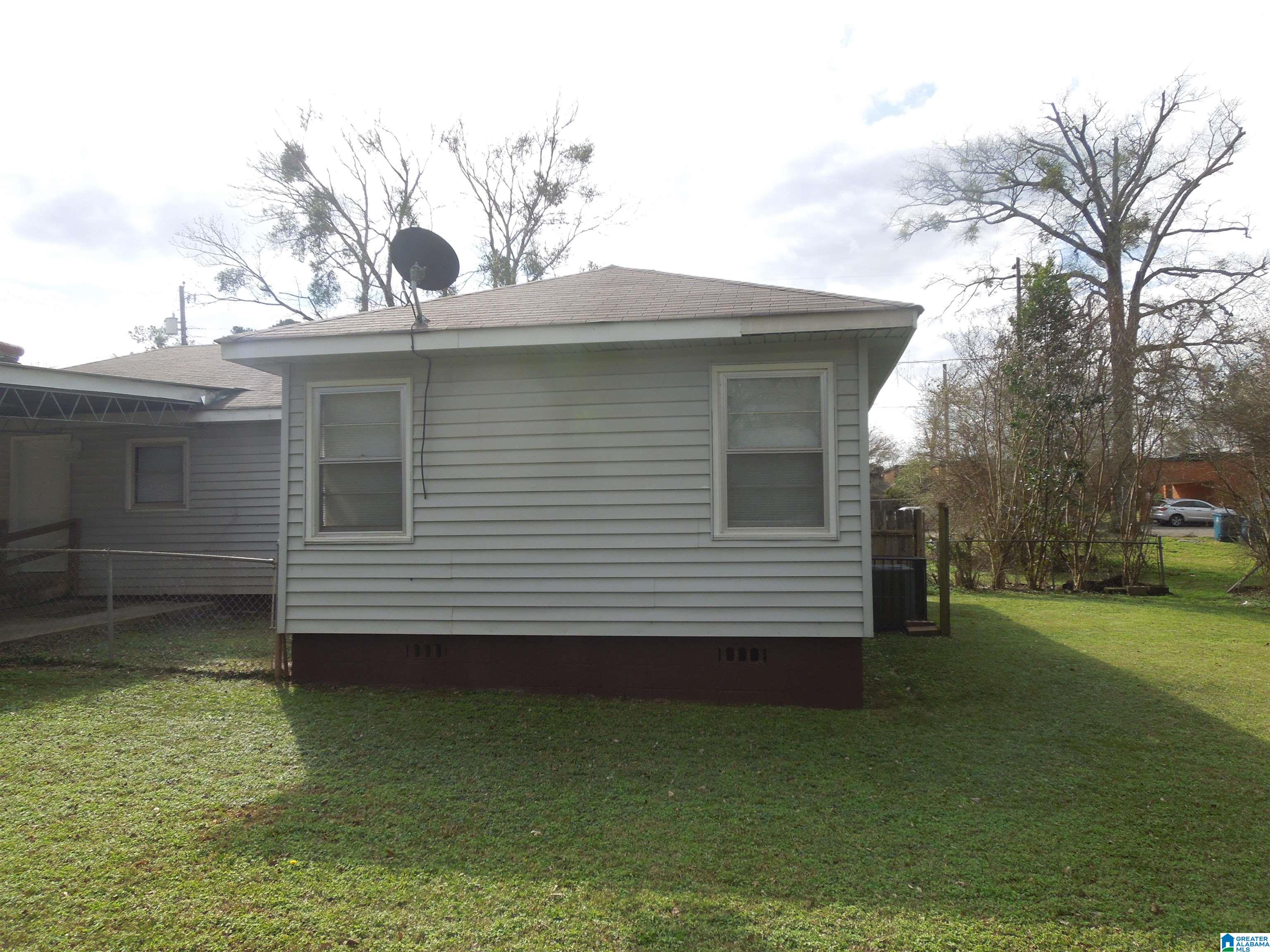 5602 10th Street South Bessemer, AL 35020 - Photo 6 of 30