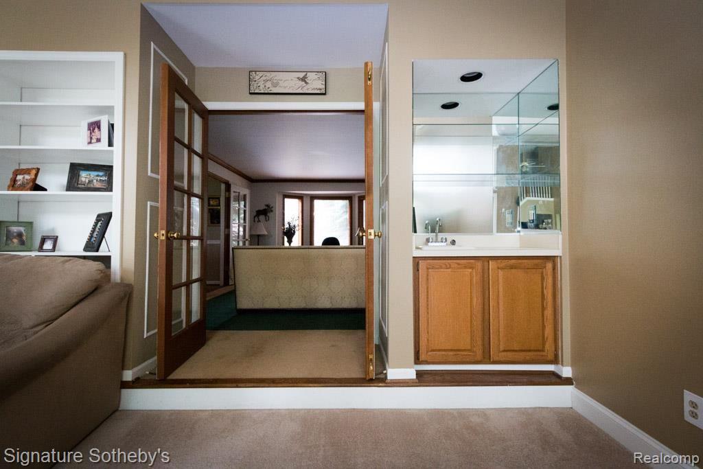 839 Stanford Circle Rochester, MI 48309 - Photo 15 of 48 Stradford Circle (25 of 50).jpg