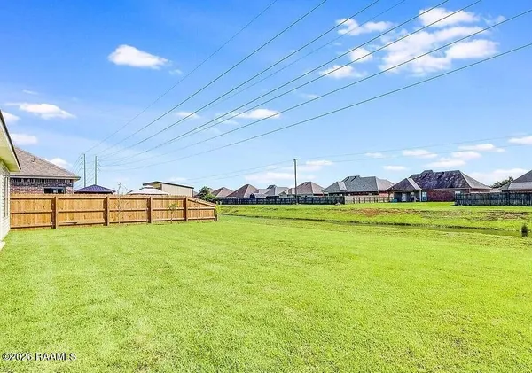$2,100 | 115 Rue Chateau Royal, Youngsville, LA 70592