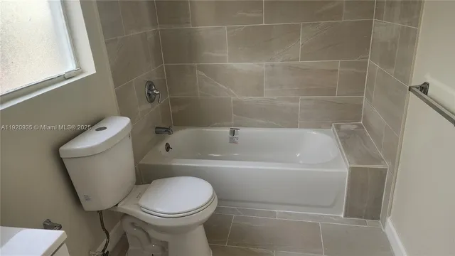 $3,200 | 829 Southwest 3rd Street, Miami, FL 33130