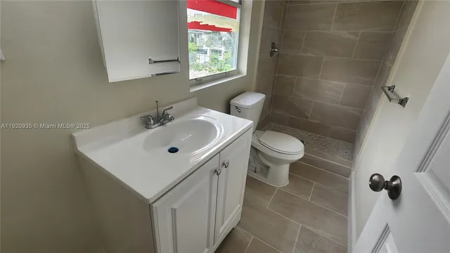 $3,200 | 829 Southwest 3rd Street, Miami, FL 33130