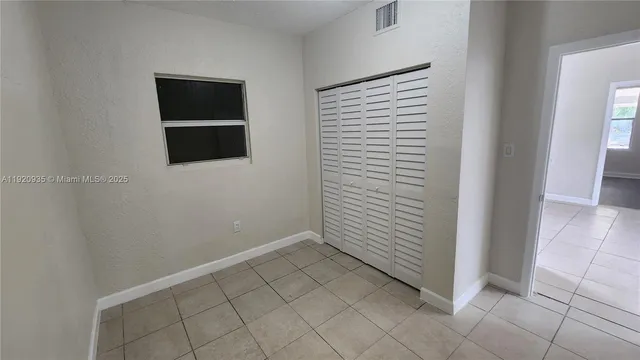$3,200 | 829 Southwest 3rd Street, Miami, FL 33130