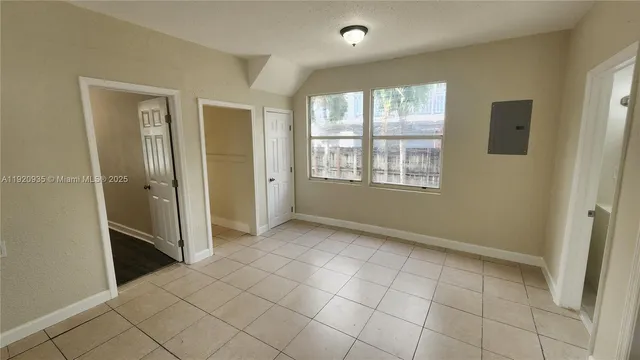 $3,200 | 829 Southwest 3rd Street, Miami, FL 33130