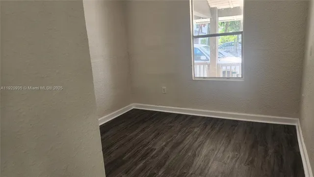 $3,200 | 829 Southwest 3rd Street, Miami, FL 33130