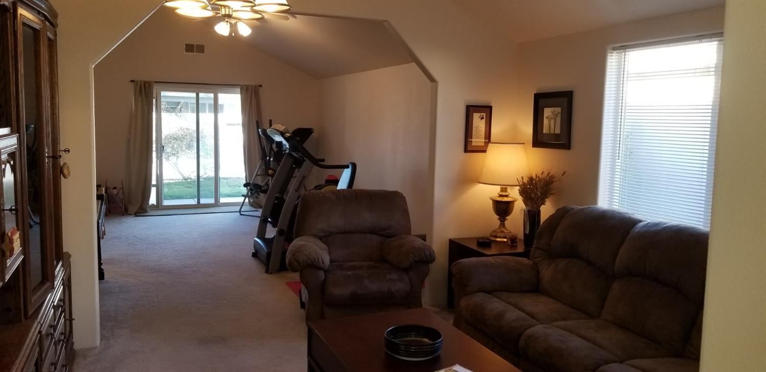 463 Montclair Way Eagle Point, OR 97524 - Photo 2 of 15 Additional Photo