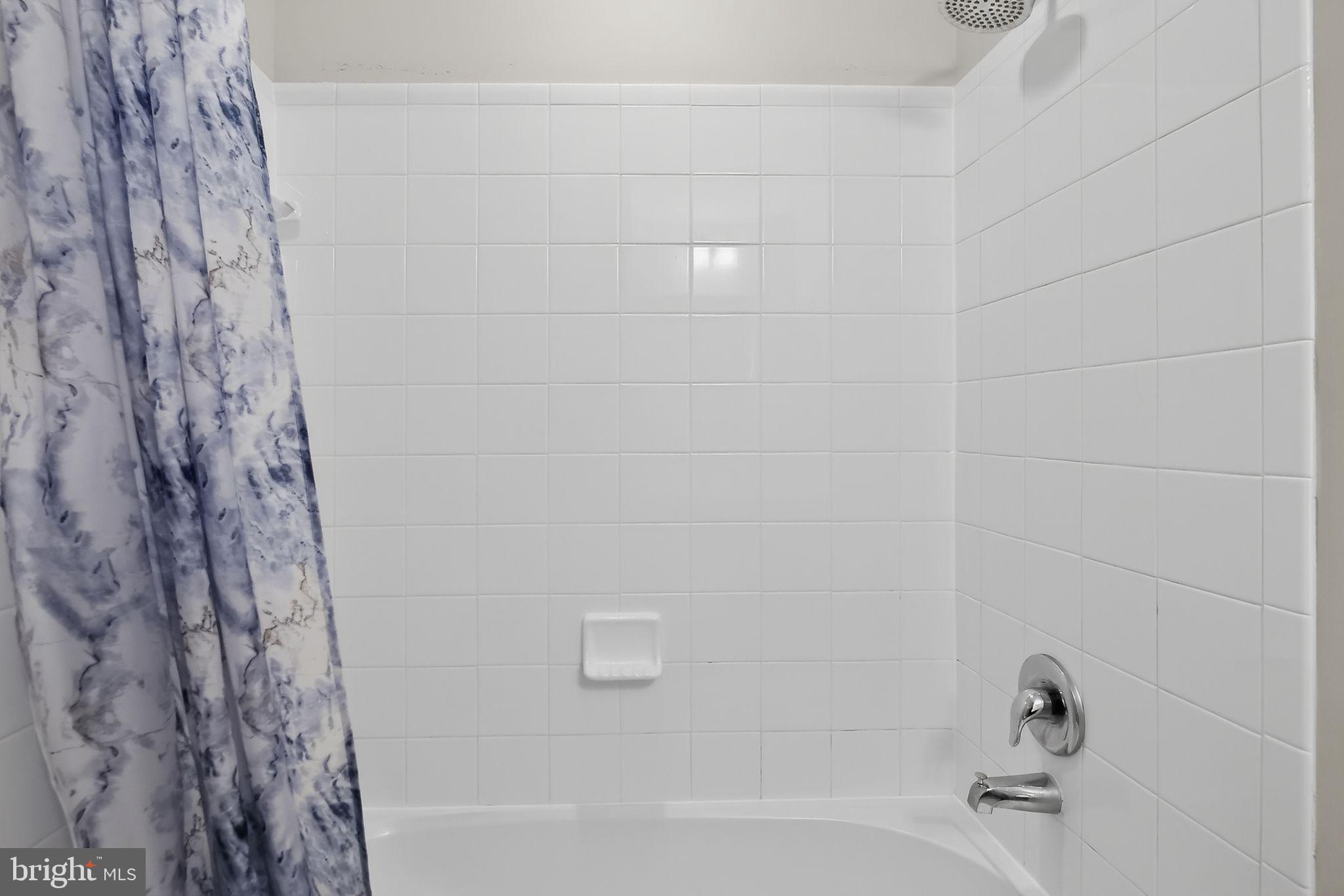 1415 Trafalgar Lane Frederick, MD 21701 - Photo 26 of 30 Full Bathroom bathtub