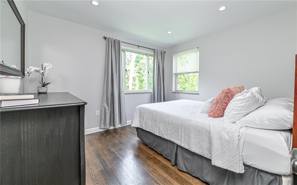 511 Chestnut Road Sewickley, PA 15143 - Photo 13 of 25 a bedroom with a bed and a window