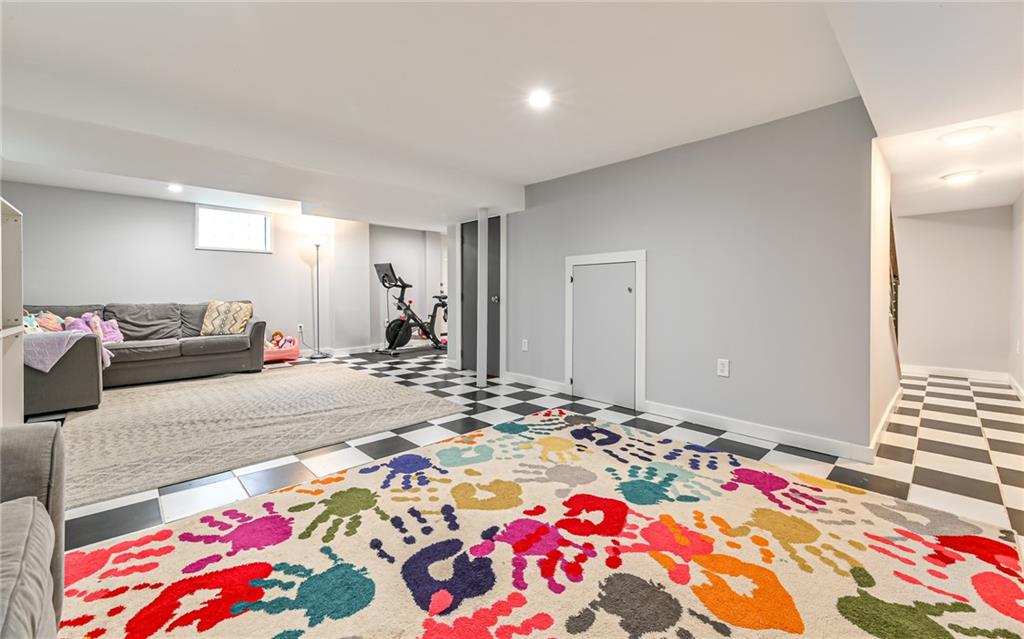 511 Chestnut Road Sewickley, PA 15143 - Photo 19 of 25 a bedroom with bed and a bed