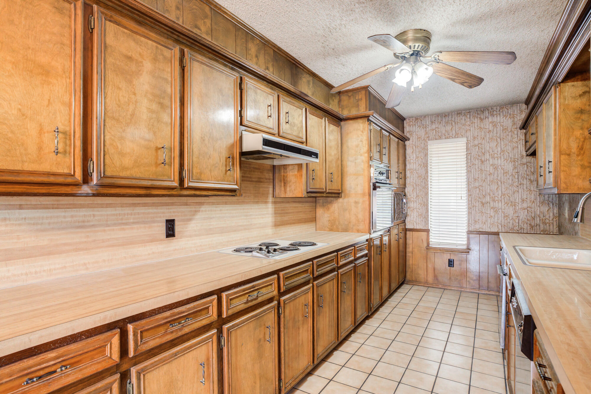 3503 91st Street Lubbock, TX 79423 - Photo 11 of 35 DSC00220_1_2_3_4