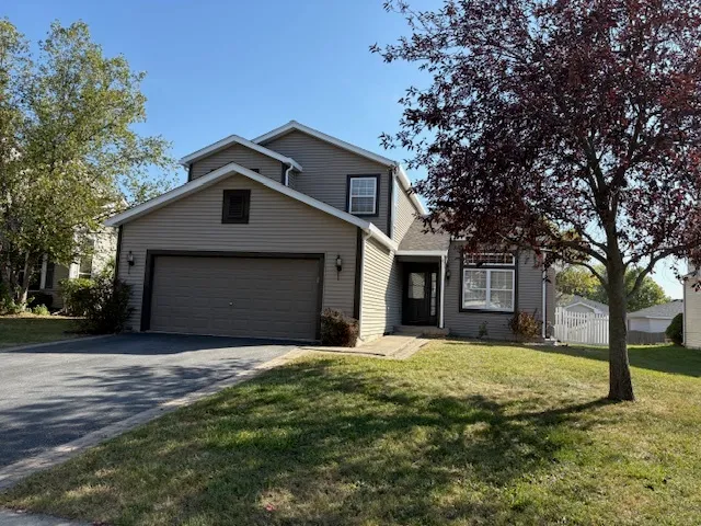 $2,700 | 2712 Stonebridge Drive, Plainfield, IL 60586