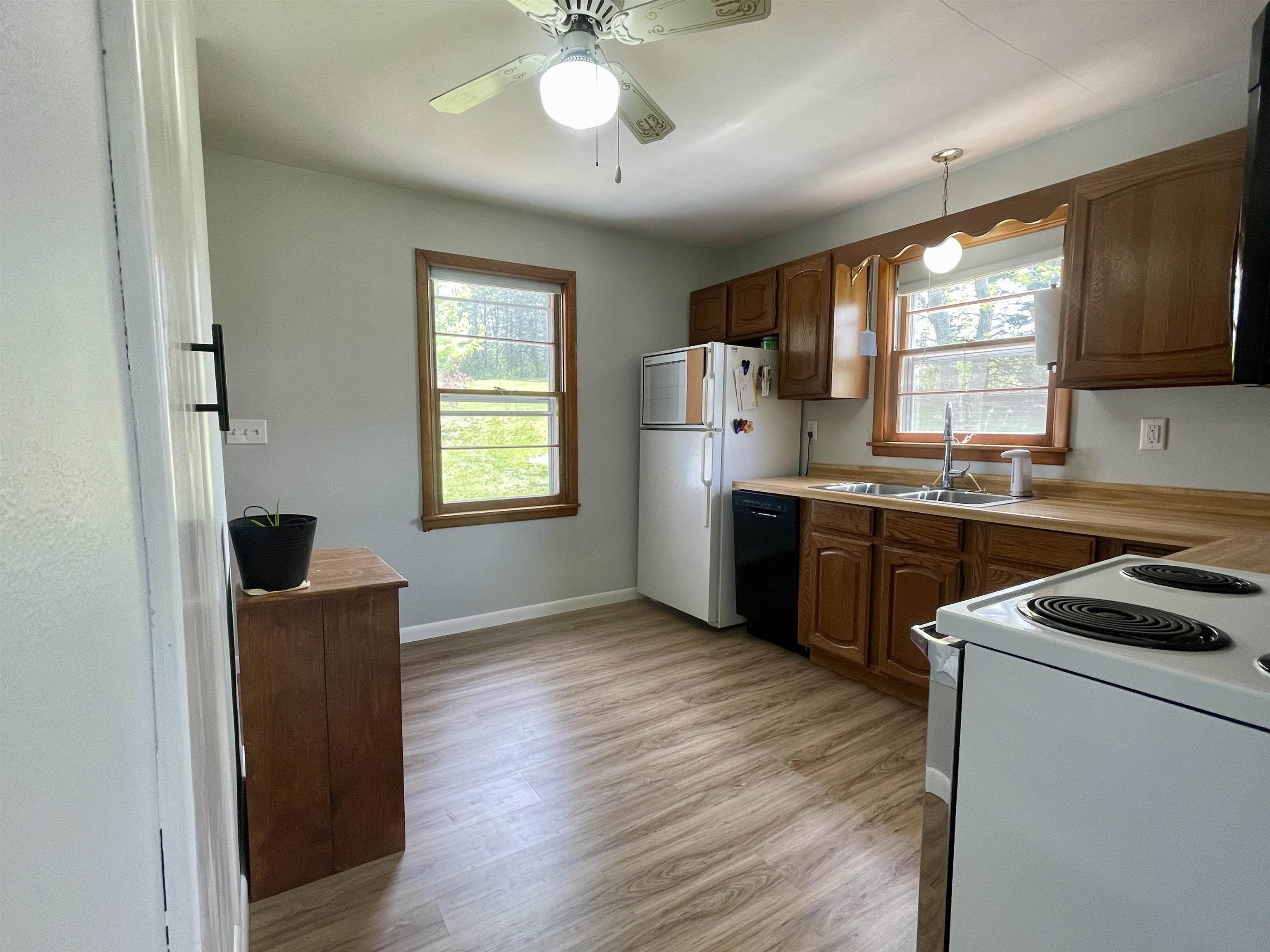 N5846 Dunning Road Pardeeville, WI 53954 - Photo 12 of 62