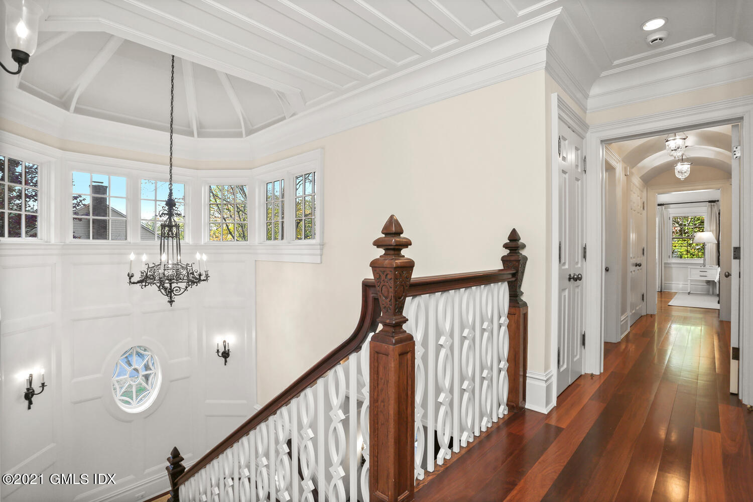222 Riverside Avenue Riverside, CT 06878 - Photo 29 of 61 a view of a interior of house
