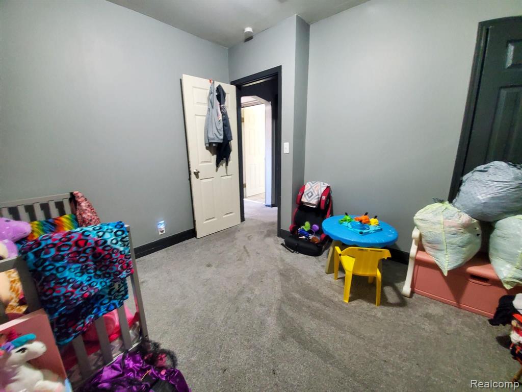 6767 Rivard Avenue Warren, MI 48091 - Photo 12 of 18