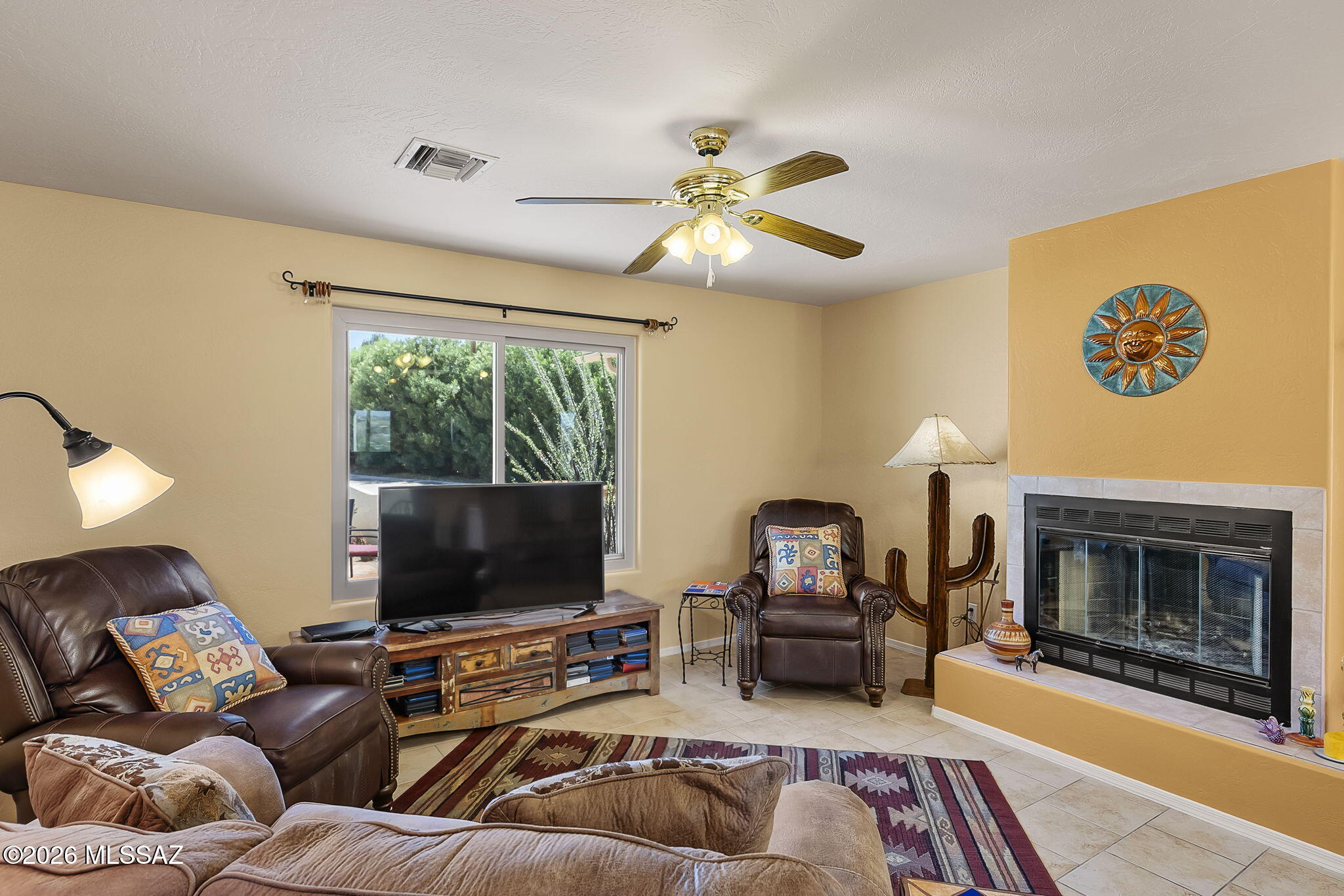 1432 Diamante Court Rio Rico, AZ 85648 - Photo 9 of 37 Gallery Image 9