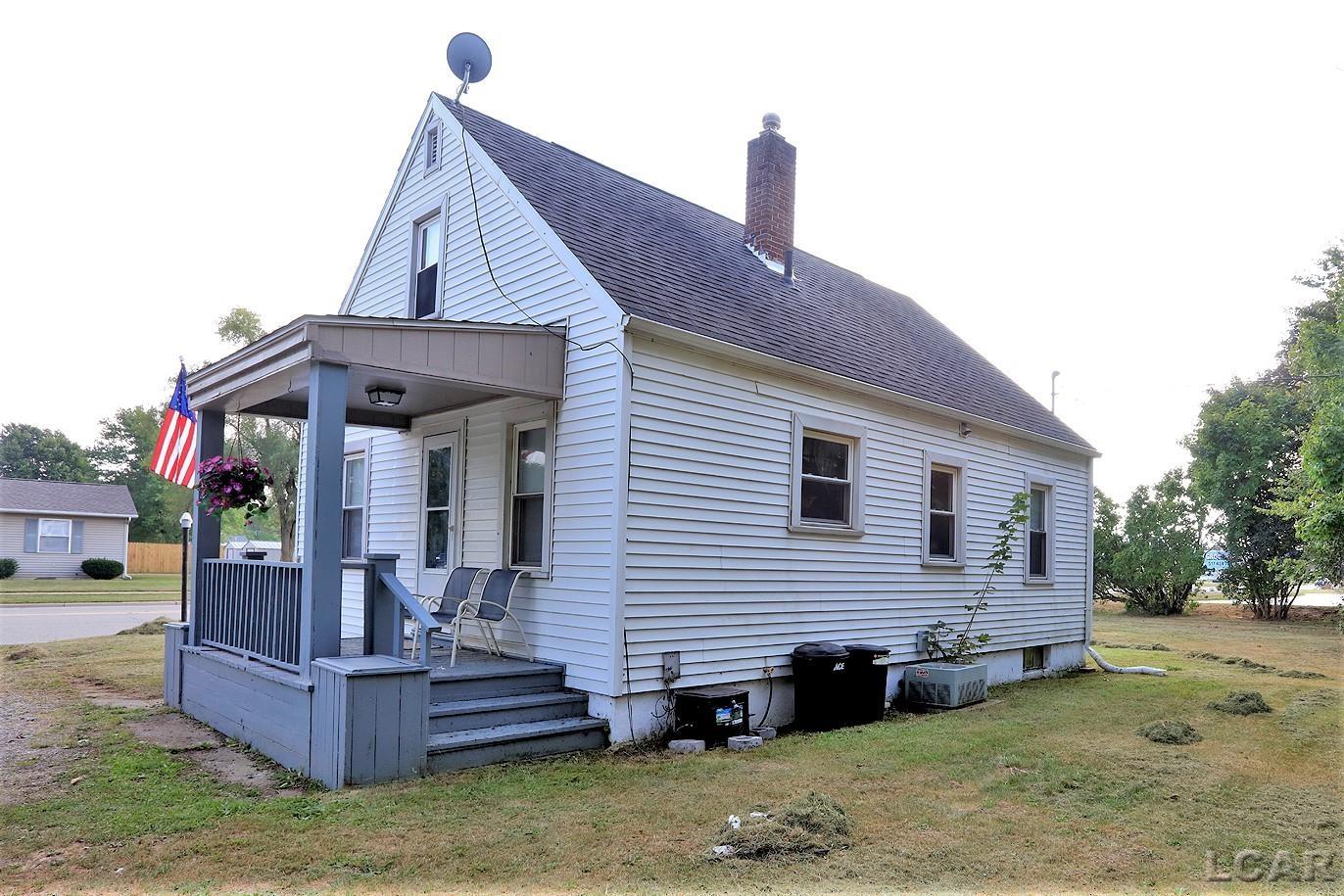 515 East Russell Road Tecumseh, MI 49286 - Photo 4 of 22 50141916-90f7a7fa-27f6-477e-a0a0-f954dfd9dc86.JPG