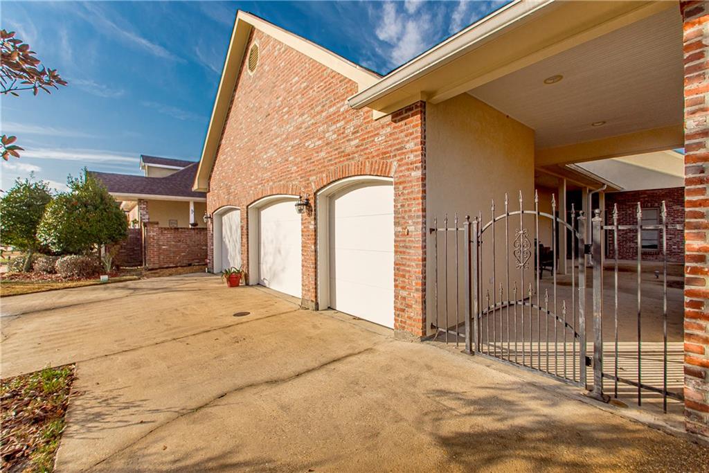 23775 Monarch Point Springfield, LA 70462 - Photo 2 of 22