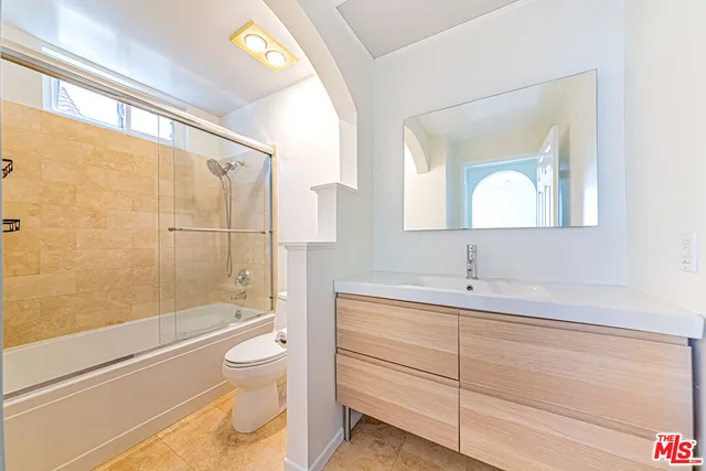 $648,000 | 620 South Gramercy Place, Unit 415, Los Angeles, CA 90010