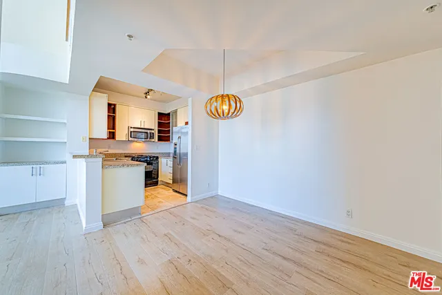 $648,000 | 620 South Gramercy Place, Unit 415, Los Angeles, CA 90010