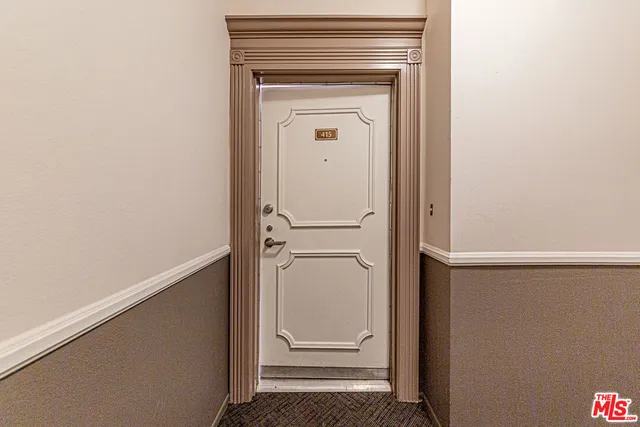 $648,000 | 620 South Gramercy Place, Unit 415, Los Angeles, CA 90010