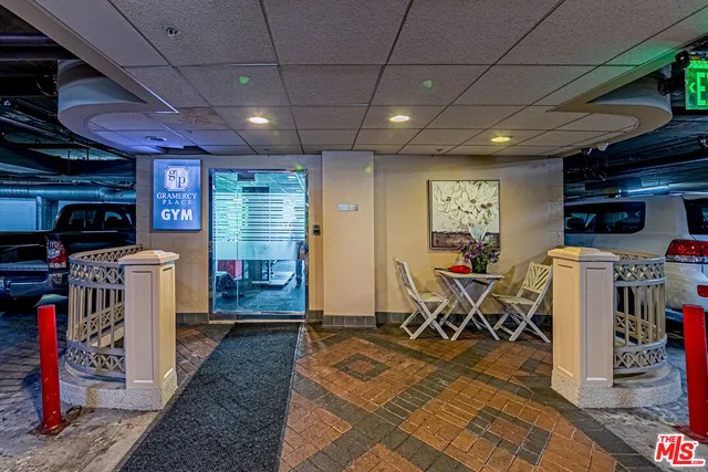 $648,000 | 620 South Gramercy Place, Unit 415, Los Angeles, CA 90010