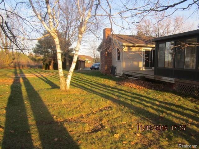 4895 East Burnside Road North Branch, MI 48461 - Photo 18 of 24 4895 Burnside ZZZ IMG_7979 (14).jpg