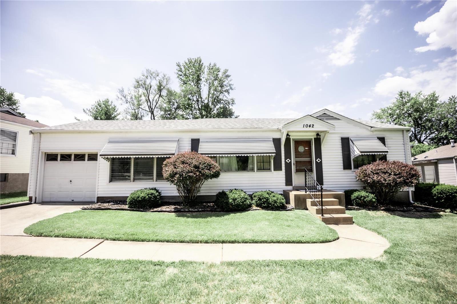 1042 Addison Drive St. Louis, MO 63137 - Photo 1 of 7