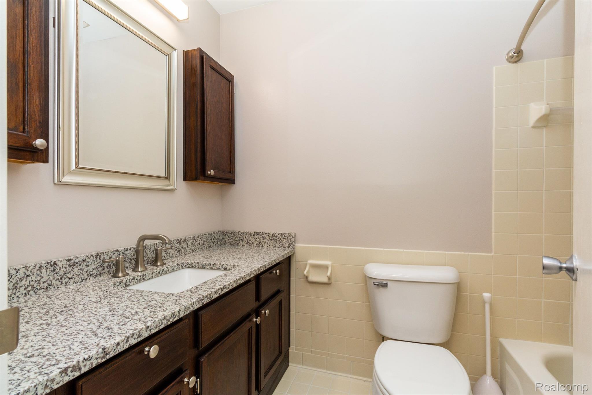 420 Baldwin Avenue, Unit 95 Rochester, MI 48307 - Photo 21 of 28 Gallery Image 21