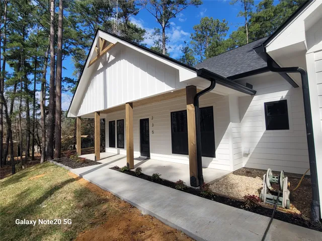 a view of house with street