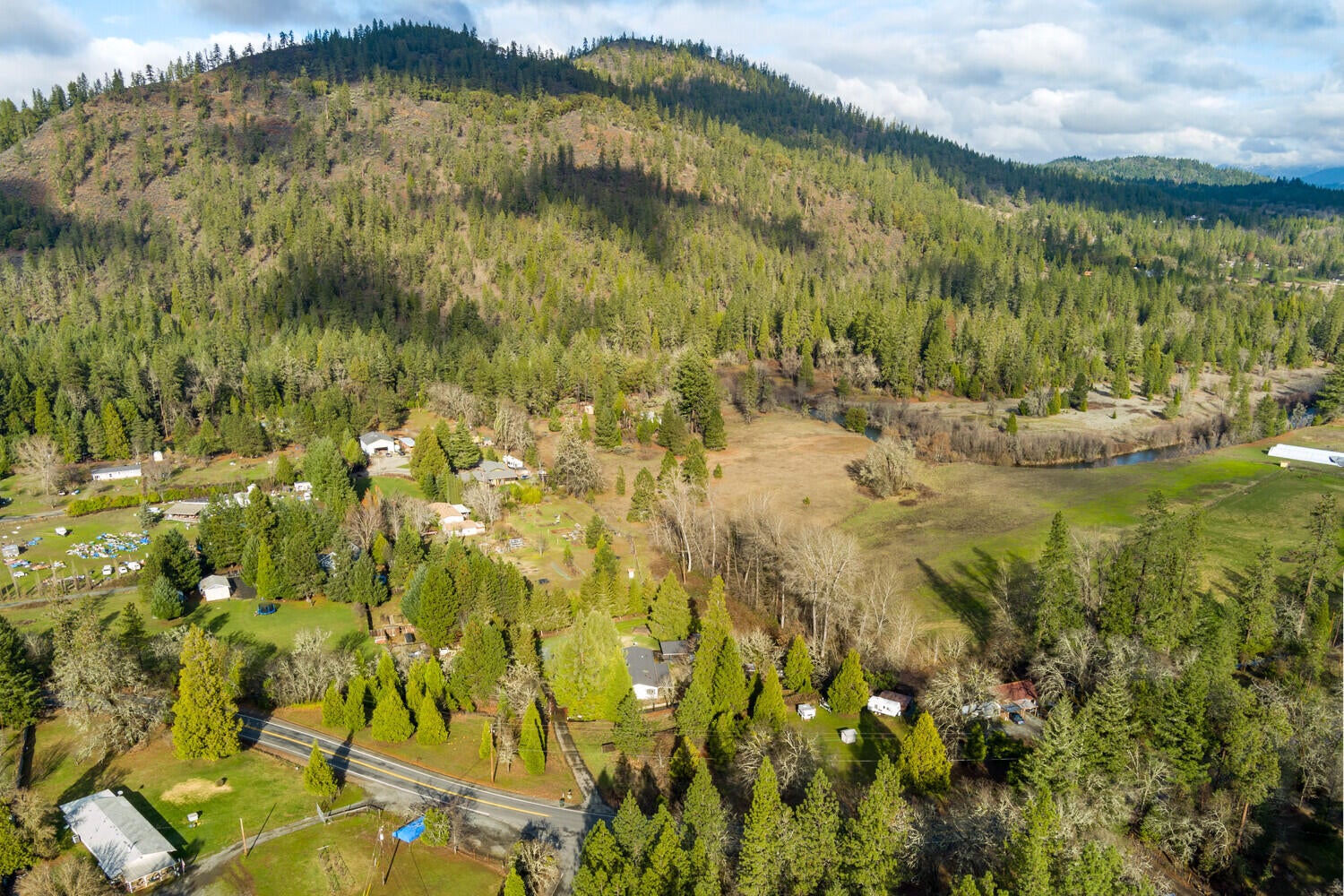 3084 aerial mountains