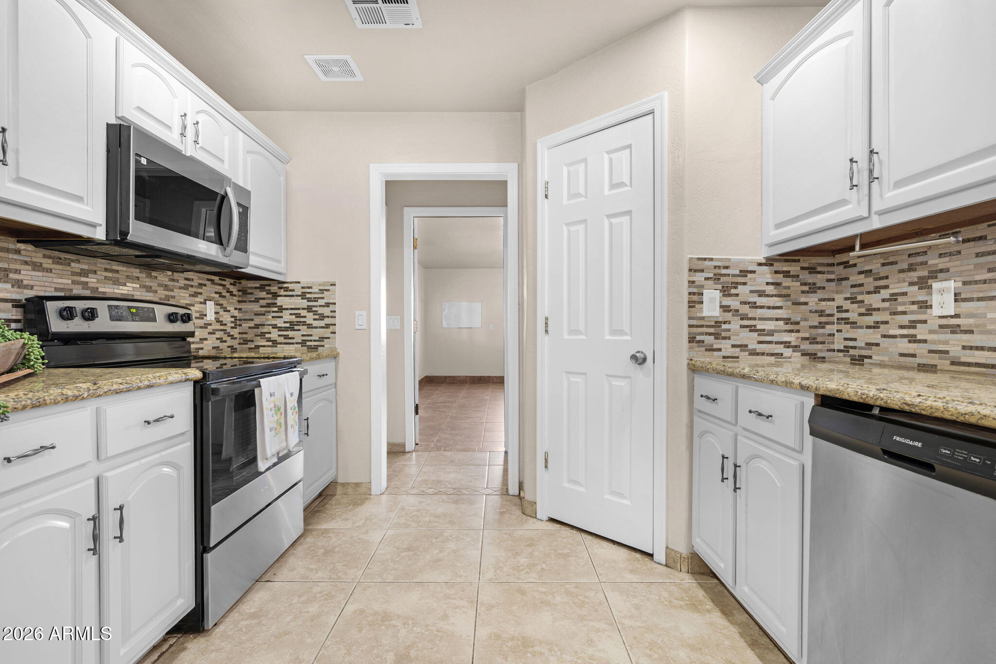 3065 East Cornman Road Eloy, AZ 85131 - Photo 15 of 45 12-web-or-mls-Kitchen 3