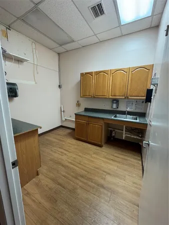 $6,800 | 1311-1321 North Palm Avenue, Pembroke Pines, FL 33026