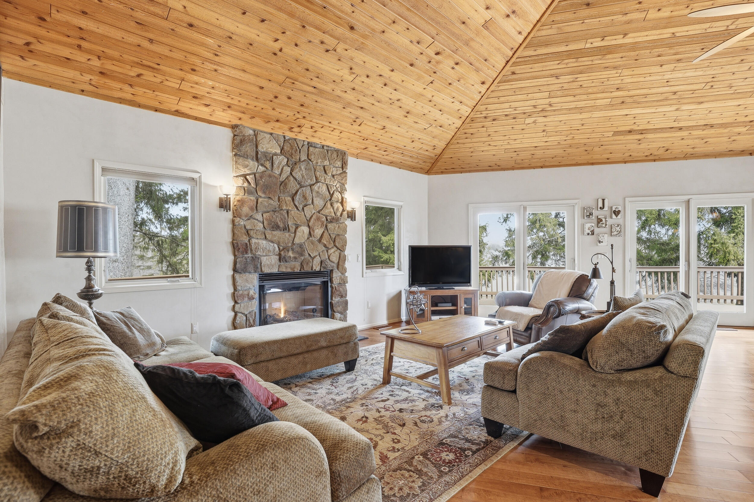 6150 Willow Road West Bloomfield, MI 48324 - Photo 11 of 68 12