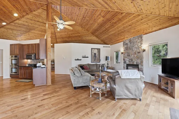 $2,999,000 | 6150 Willow Road, West Bloomfield, MI 48324