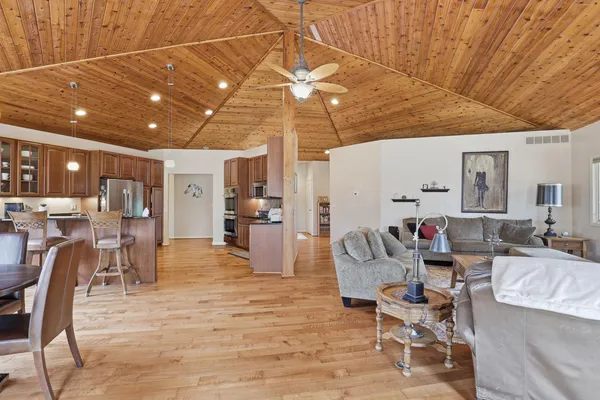 $2,999,000 | 6150 Willow Road, West Bloomfield, MI 48324